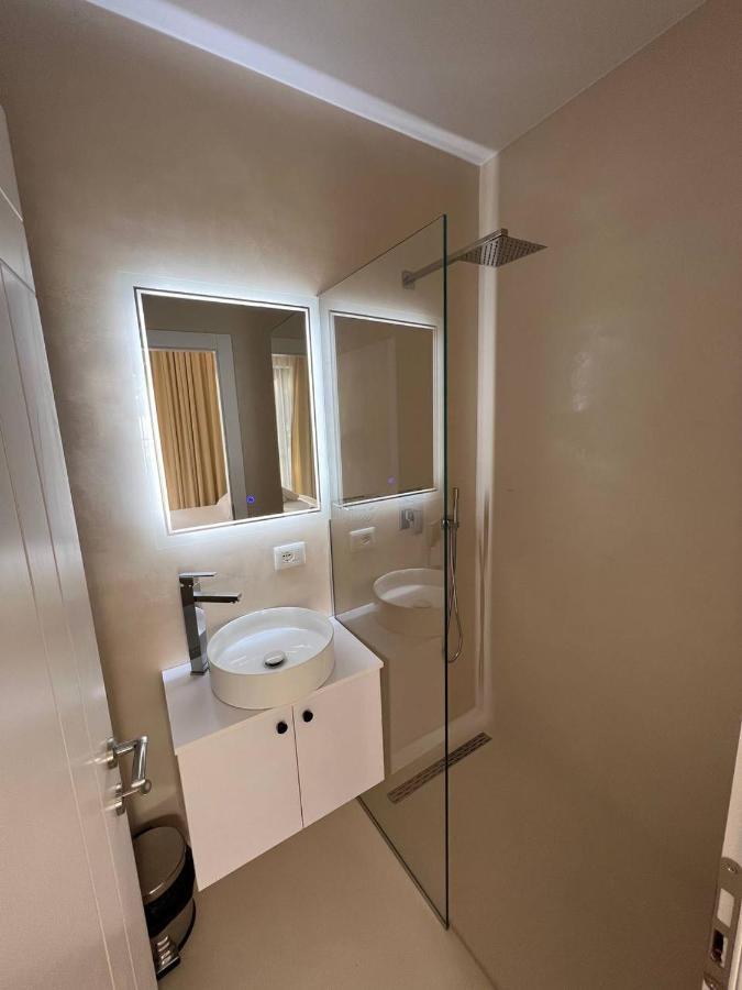 Mare Rooms Vlore Kanine Extérieur photo